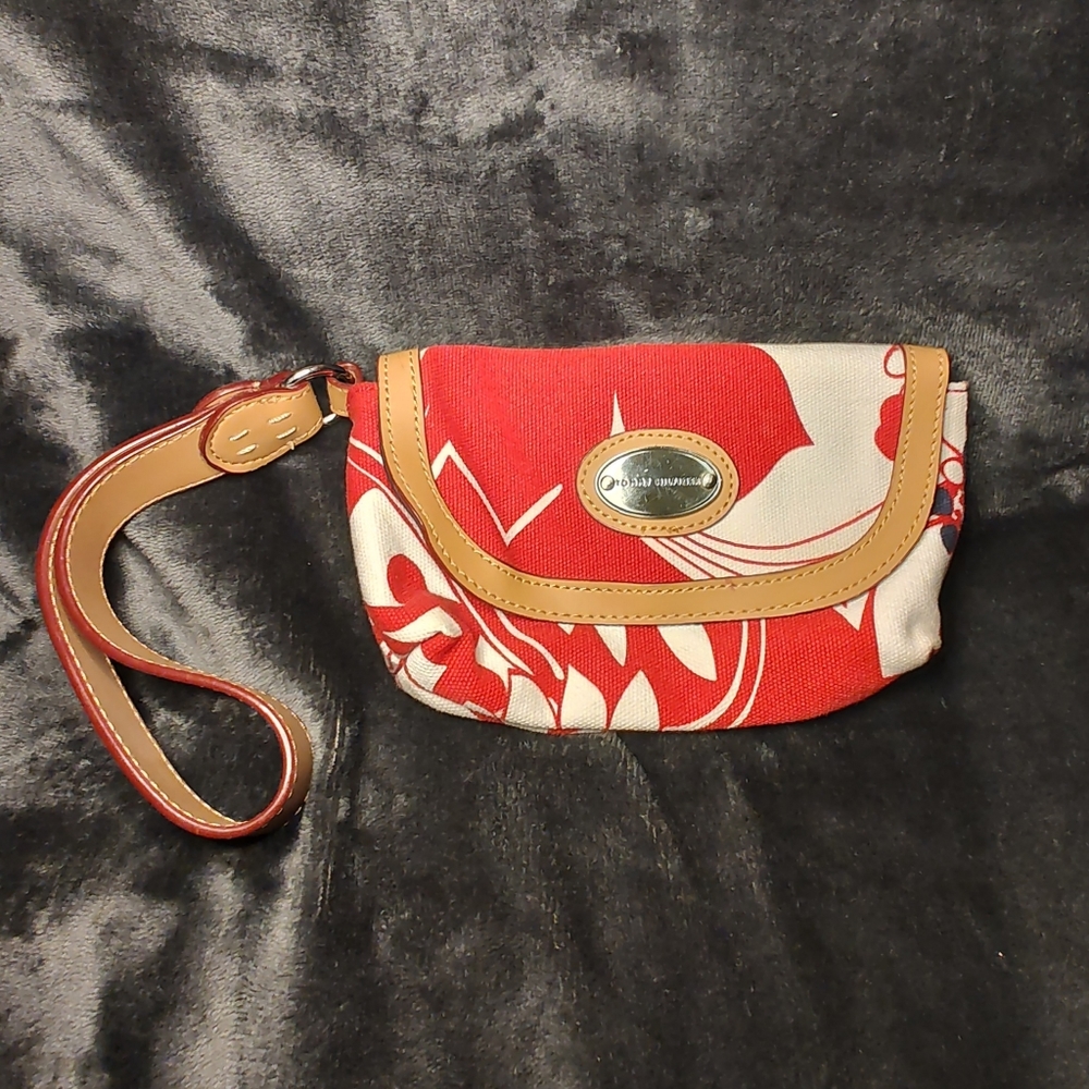 Tommy Hilfiger Red/white Clutch wristlet like new condition!